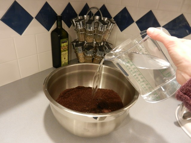 Cold brewed coffee, making