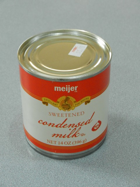 Sweetened condensed milk in can