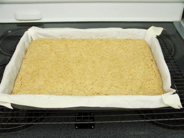 http://thecountrybasket.com/wp-content/uploads/2012/03/Norwegian-confectionary-cake-almond.jpg