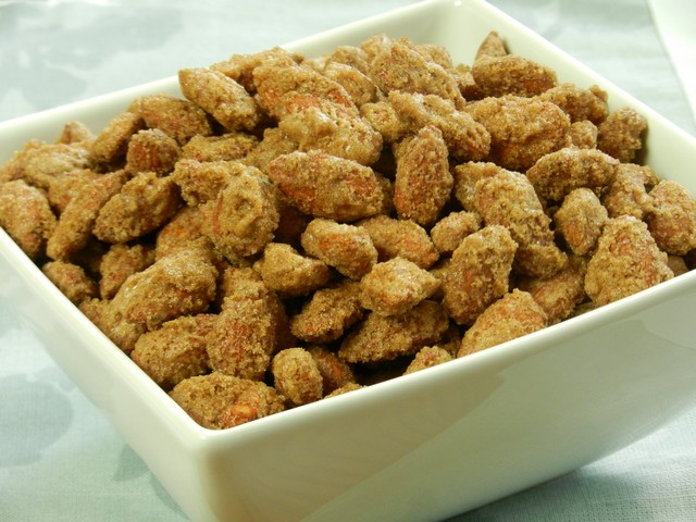 Cinnamon Toasted Almonds Recipe: How to Make It