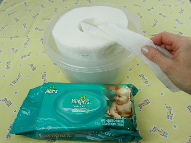 How to Make Homemade Baby Wipes