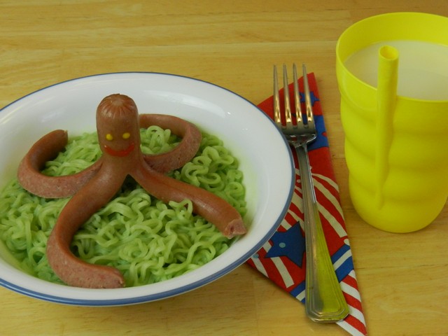 Octopus and Seaweed (Ramen Noodles and Hot Dogs) Recipe 