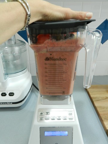 Blendtec Vitamix Juicing w Pulp Wide Variety of Produce The Country Basket