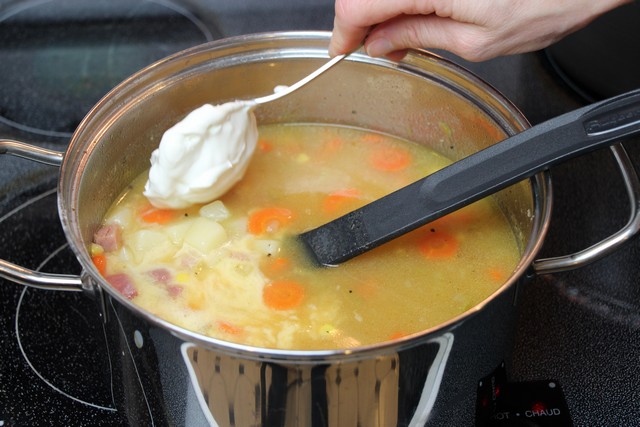 Adding cream and sour cream to soup