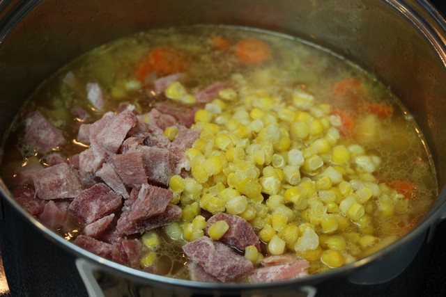 Homemade ham & potato soup