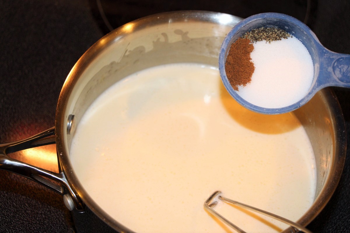 Adding spices to white sauce, roux. For use in Norwegian fish au gratin.