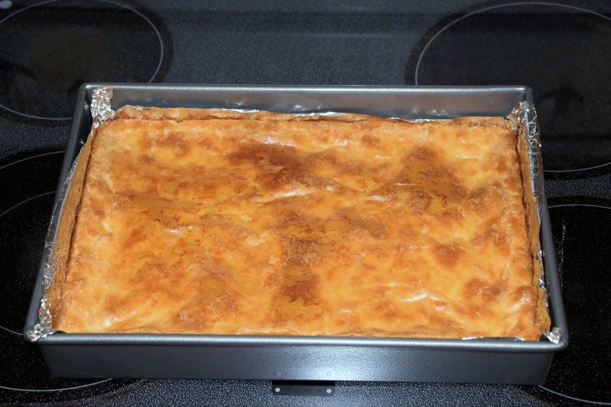 Cream Cheese Squares recipe. Super sticky and gooey, SO yummy!