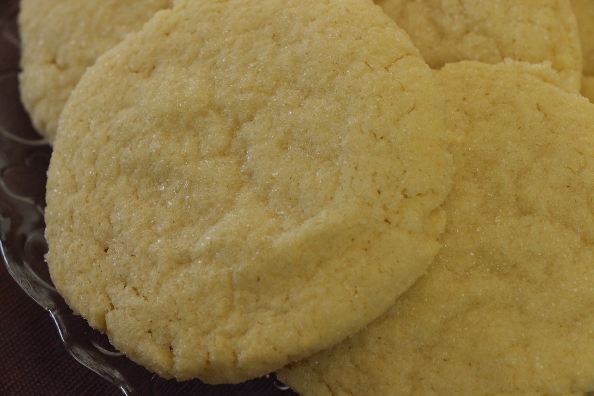 Photo tutorial of sweet sugar cookies with great flavor and a little zing!