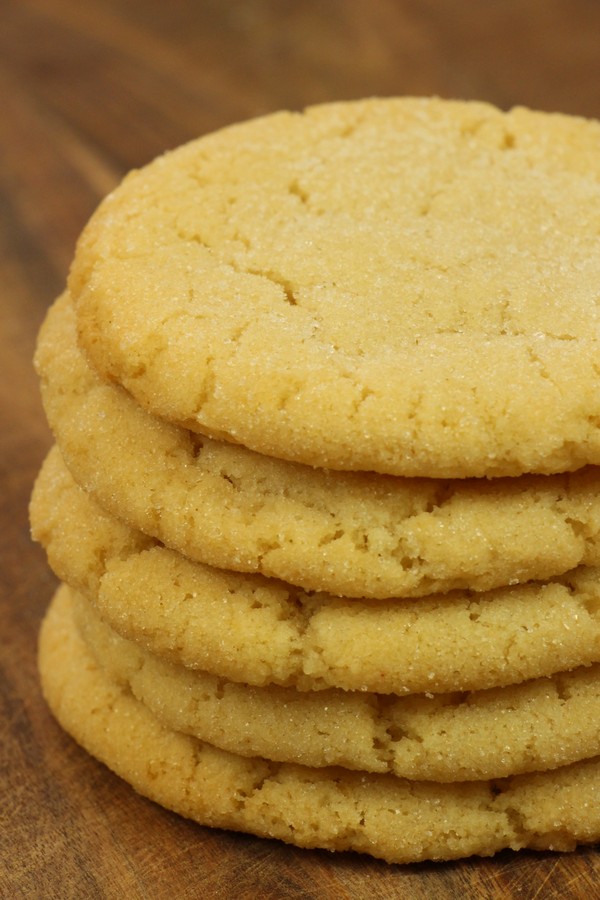 Super chewy crinkly sugar cookies. Recipe with pictures.