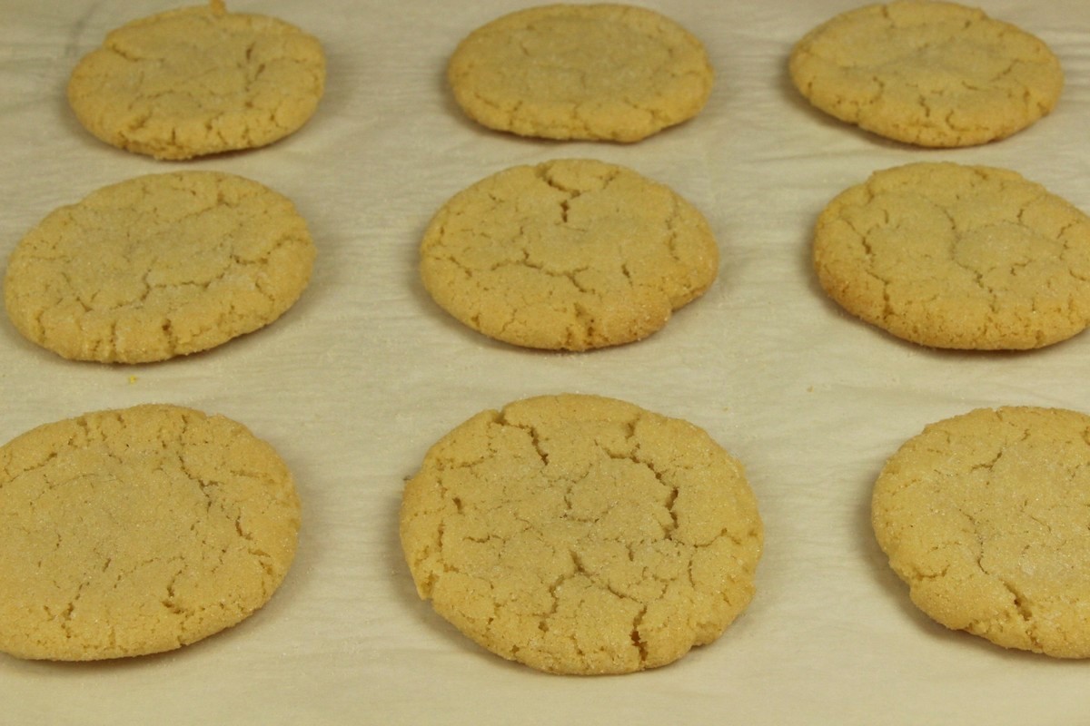 Tasty, quick & easy, super chewy sugar cookies. Recipe with pictures.